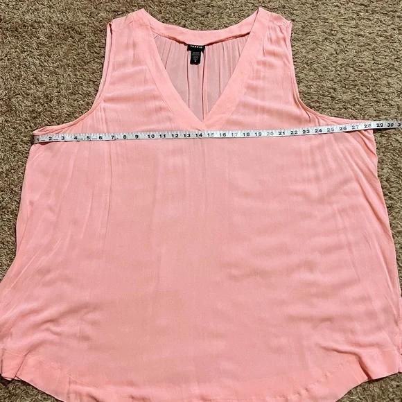 SOLD! [Torrid] Pink/Peach Sleeveless Pullover V-Neck Blouse - Picture 9 of 9